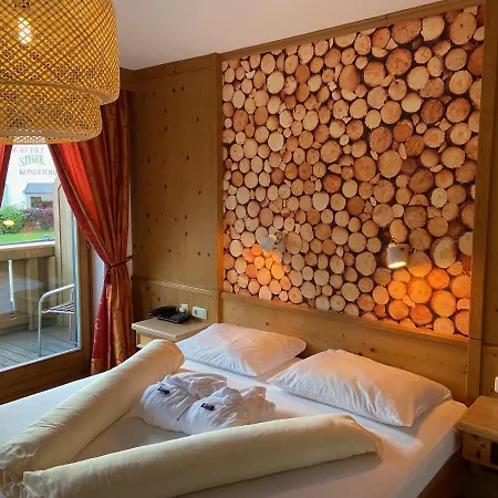 In The Heart Of The Alps 乌滕多夫