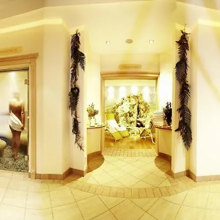 In The Heart Of The Alps 乌滕多夫